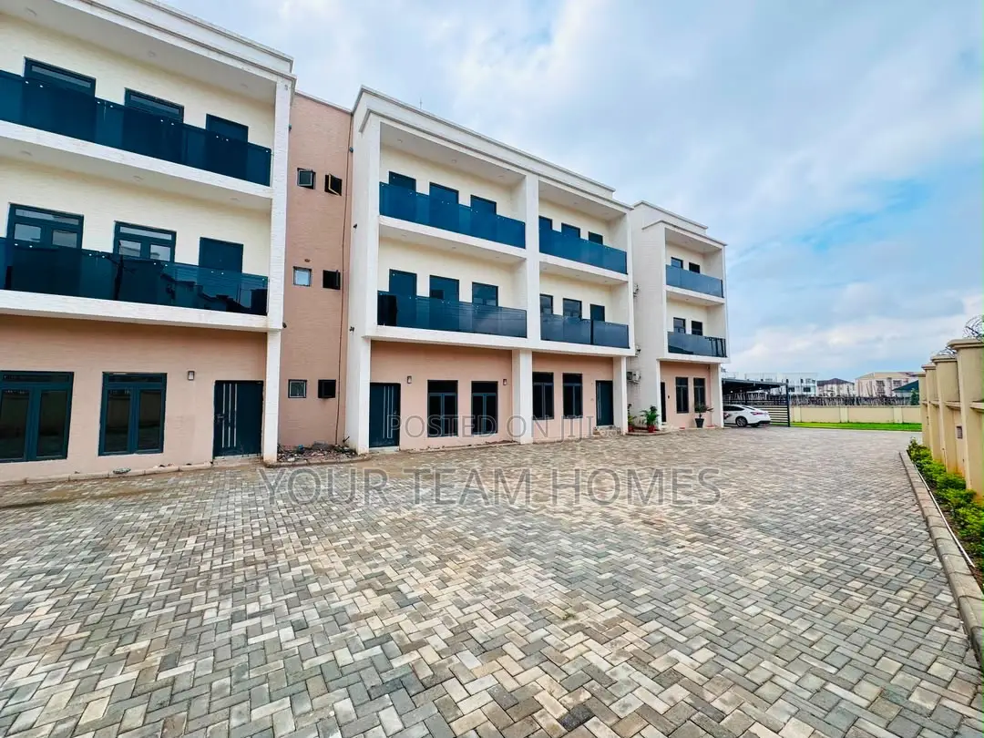4bdrm Townhouse/Terrace in Katampe Extension for sale