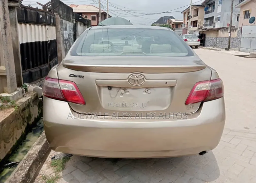 Toyota Camry 2008 Gold