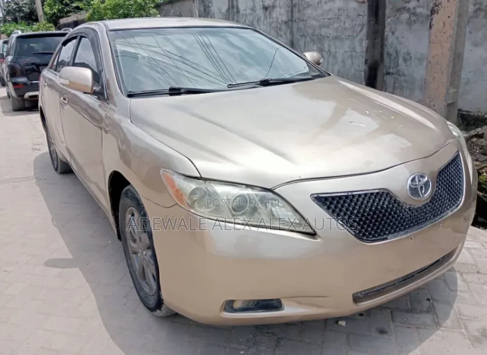 Toyota Camry 2008 Gold