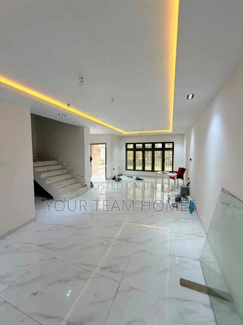 4bdrm Townhouse/Terrace in Wuye for sale