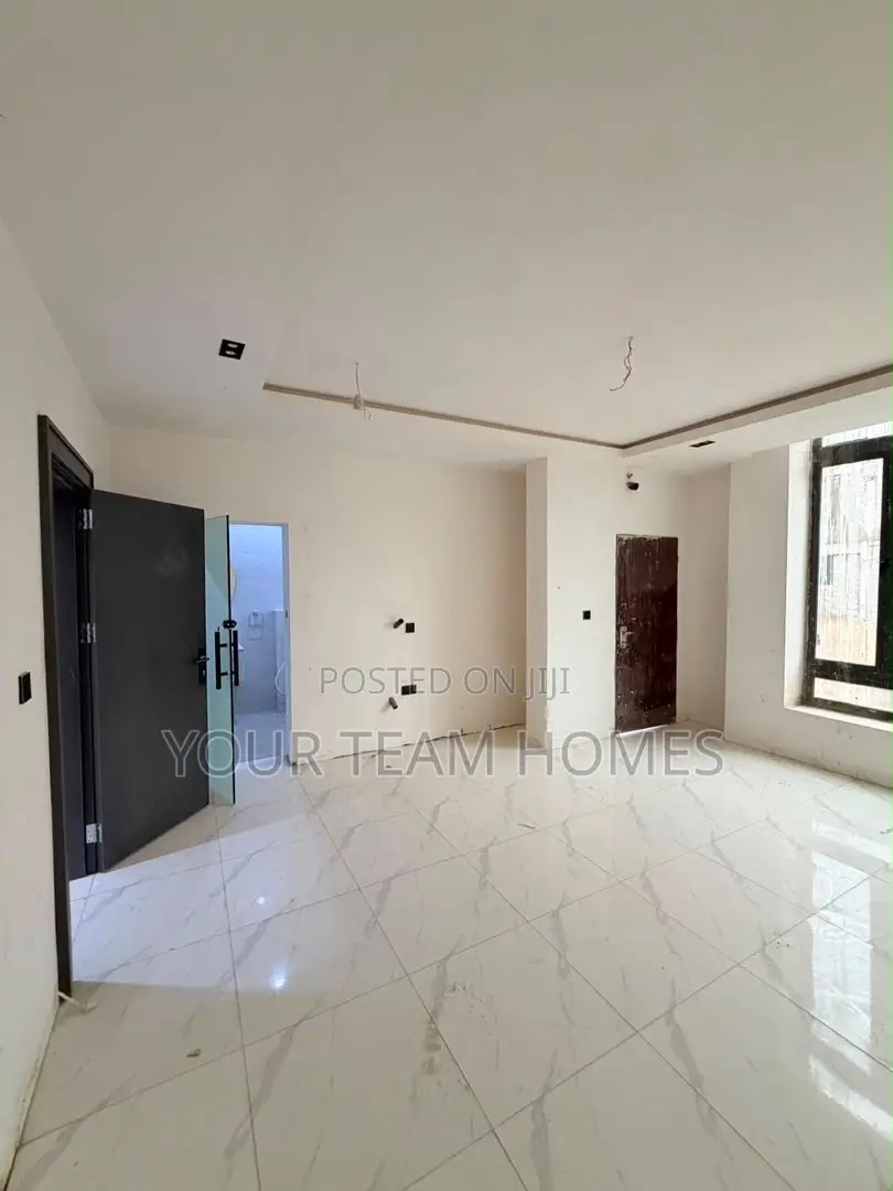 4bdrm Townhouse/Terrace in Wuye for sale