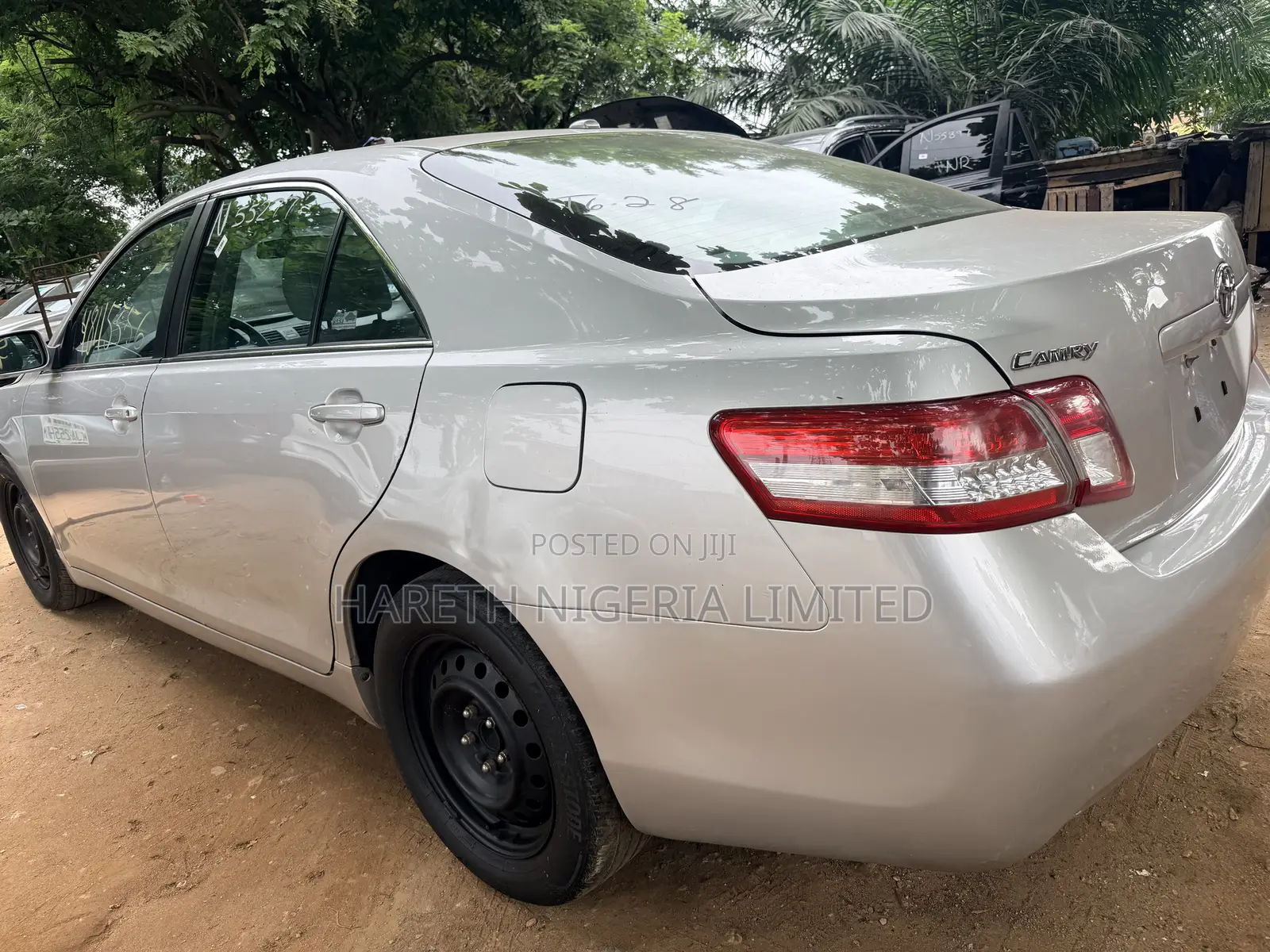 Toyota Camry LE 4dr Sedan (2.5L 4cyl 6AM) 2010 Silver