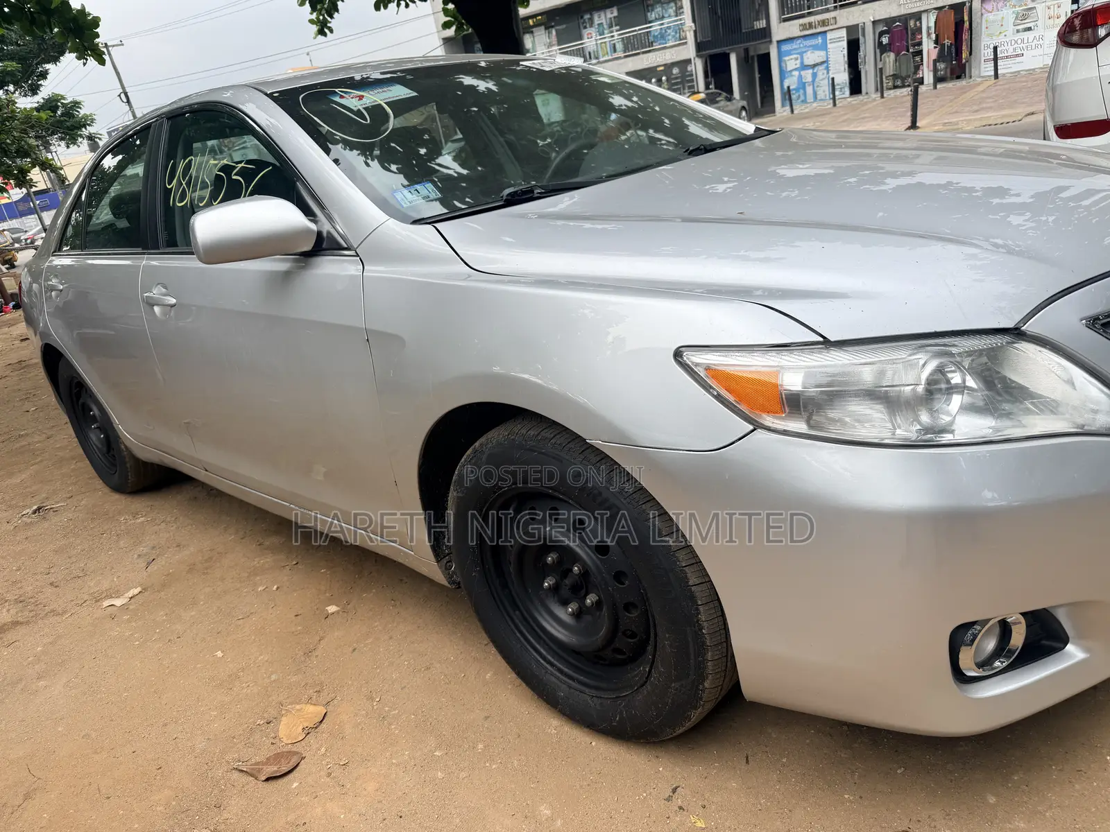 Toyota Camry LE 4dr Sedan (2.5L 4cyl 6AM) 2010 Silver