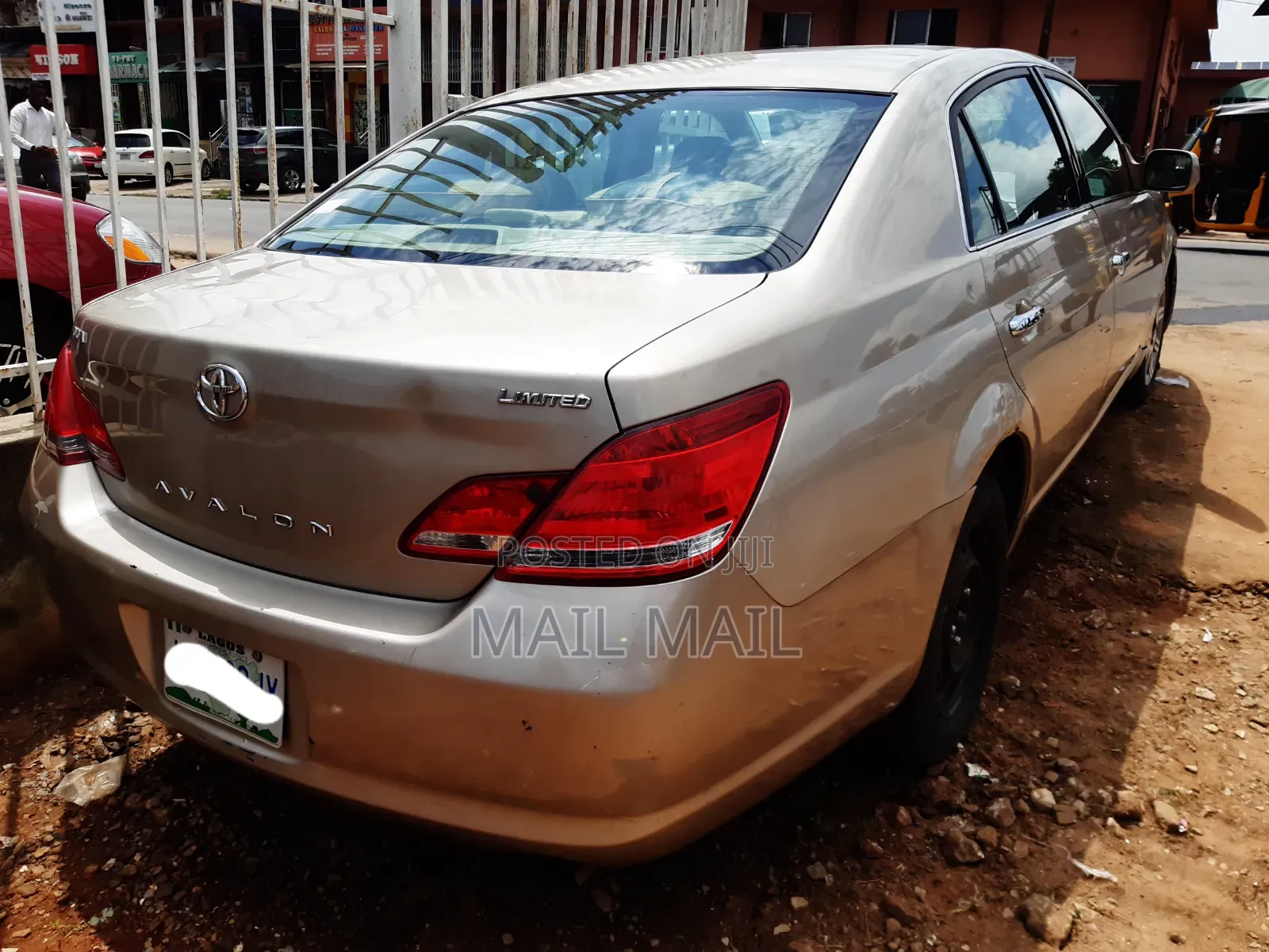 Toyota Avalon 2005 Gold