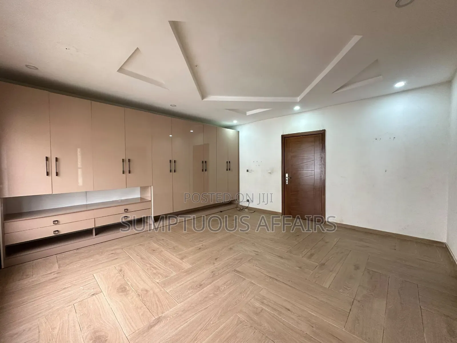 4bdrm Townhouse / Terrace in Camden Estate, Ikate for rent
