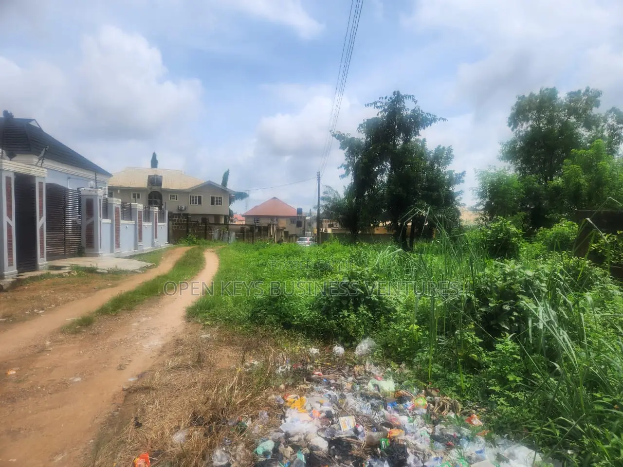 2 Plots of Land in a Secluded Close