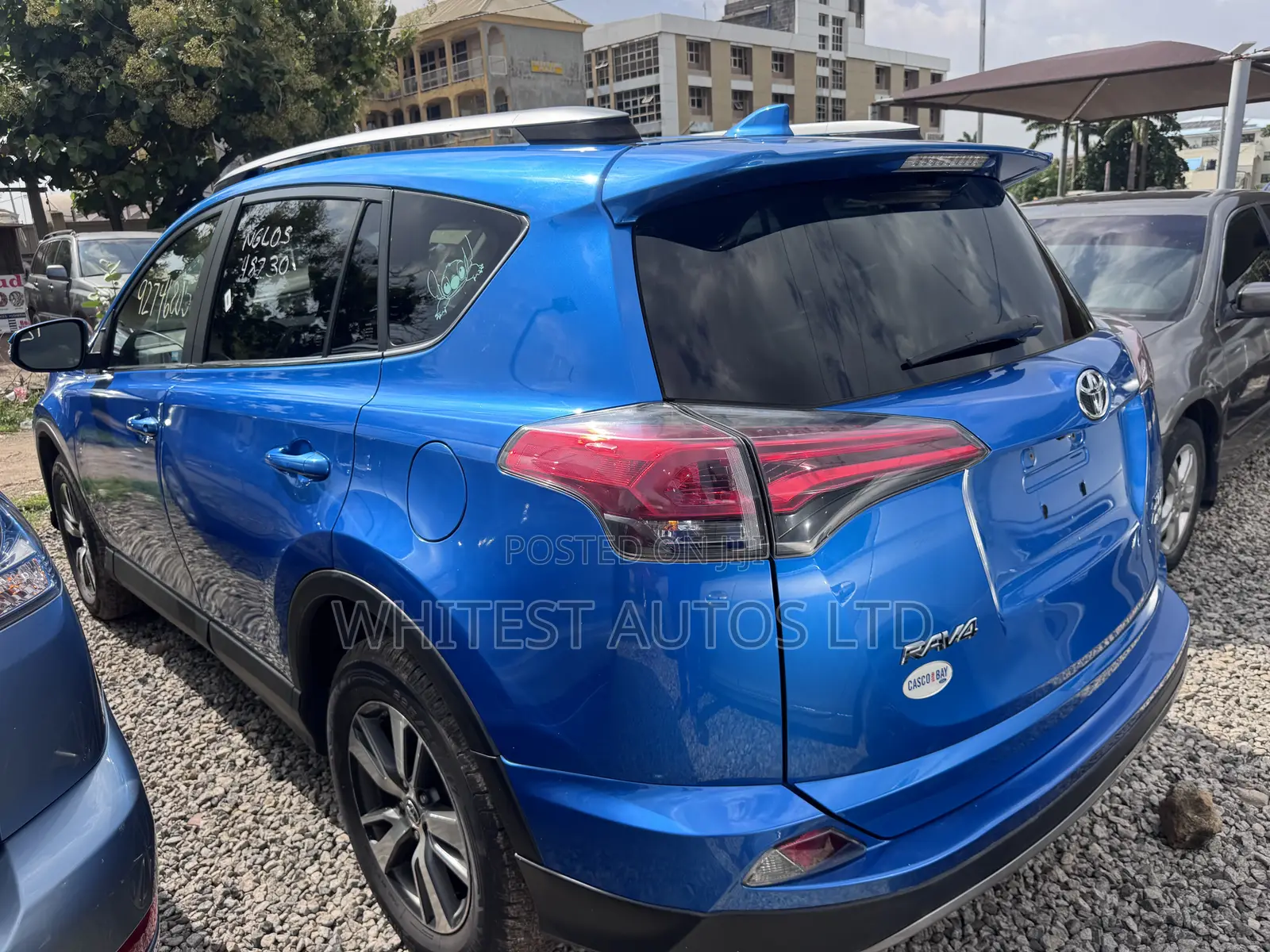 Toyota RAV4 XLE 4dr SUV AWD (2.5L 4cyl 6A) 2018 Blue