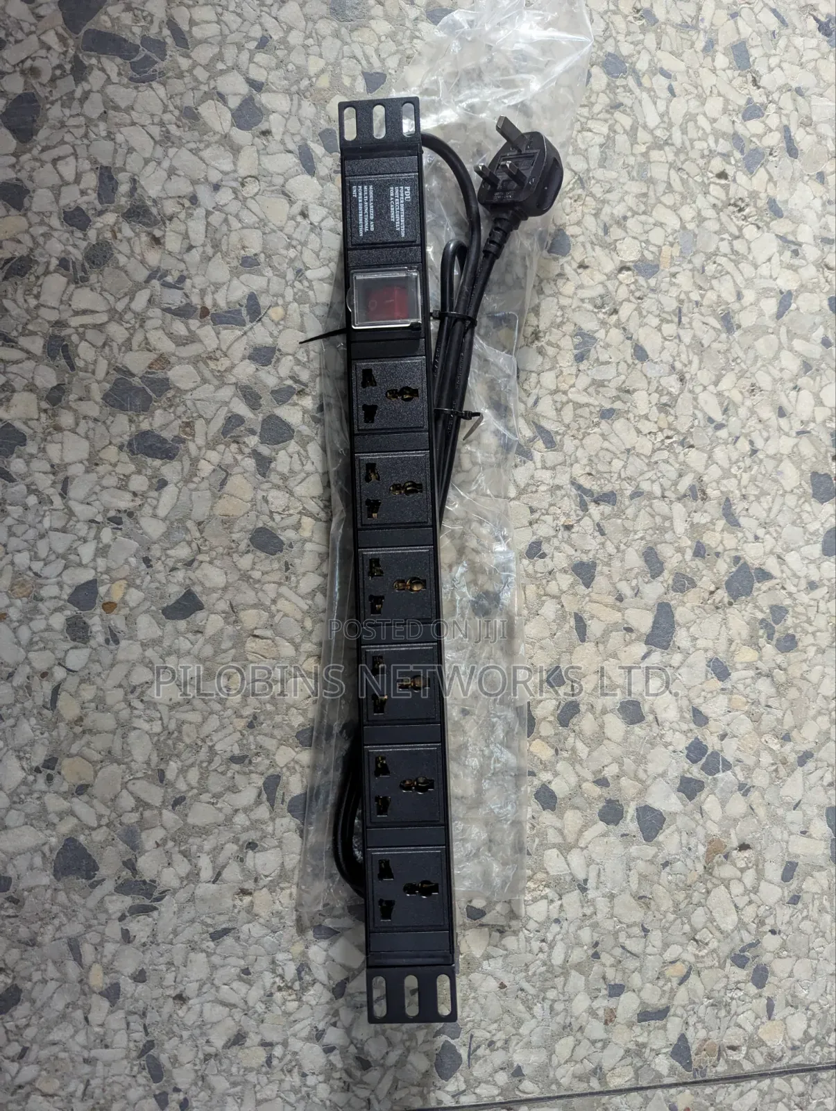 6 Way Metallic PDU