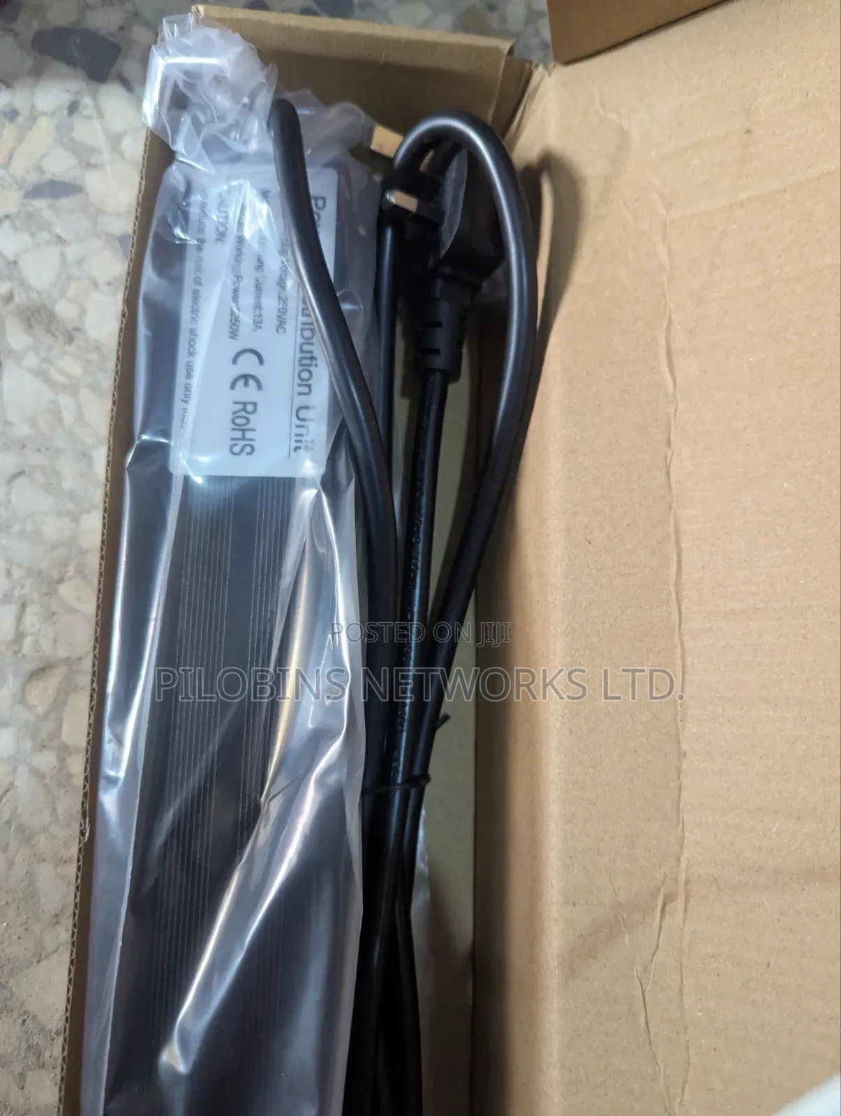 6 Way Metallic PDU