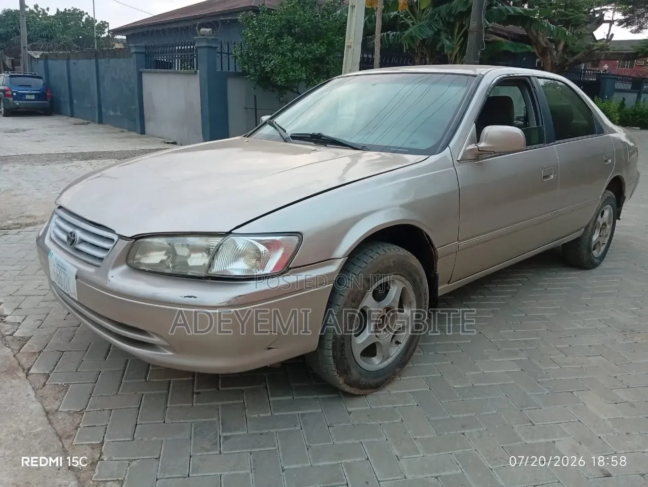Toyota Camry 2001 Gold