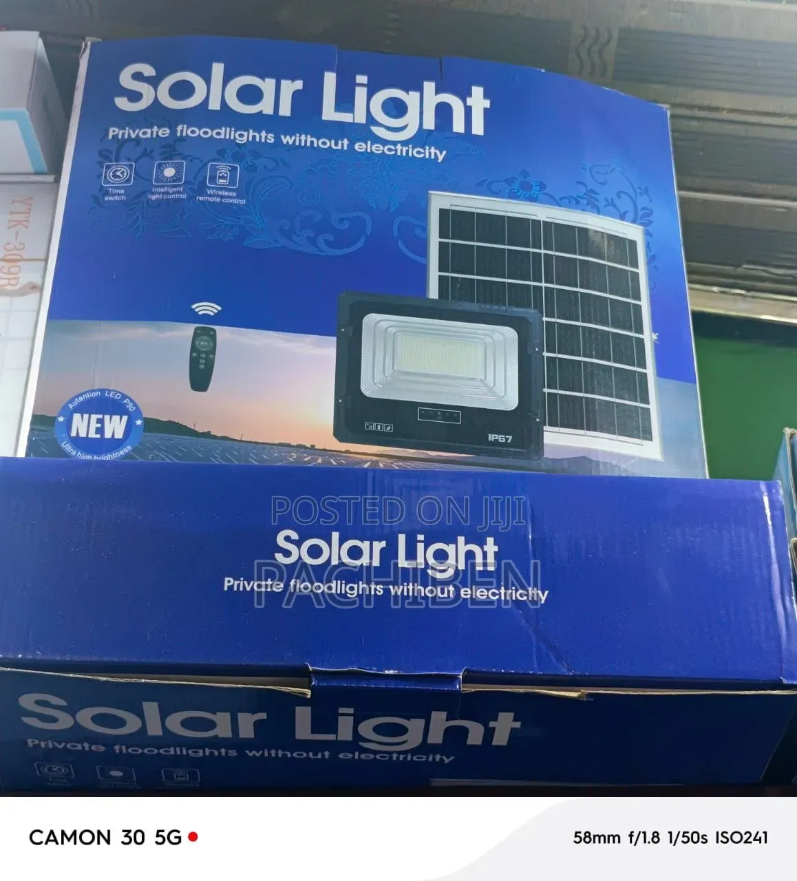 500W Solar Floodlight Without Electricity