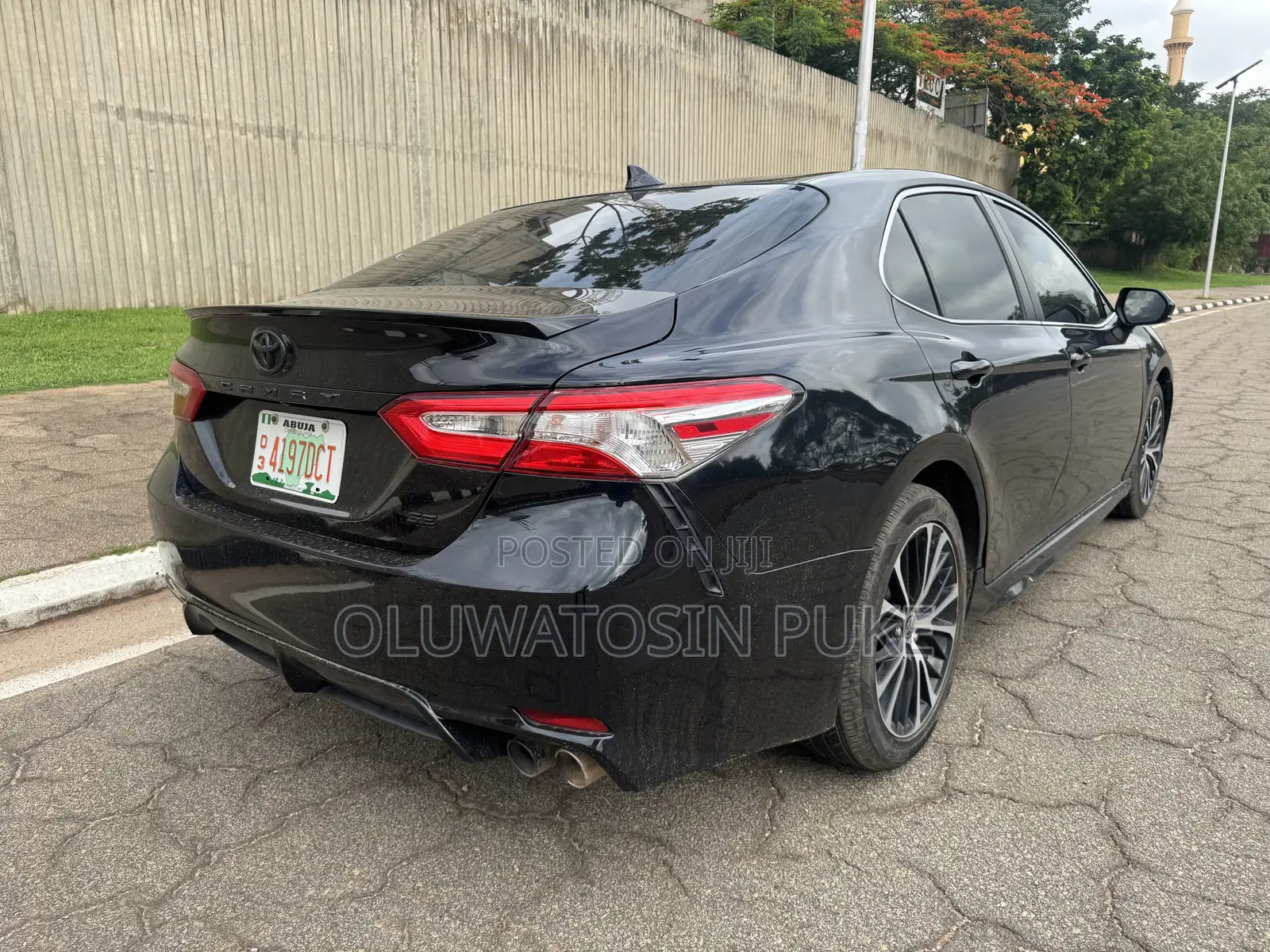 Toyota Camry LE FWD 2020 Black