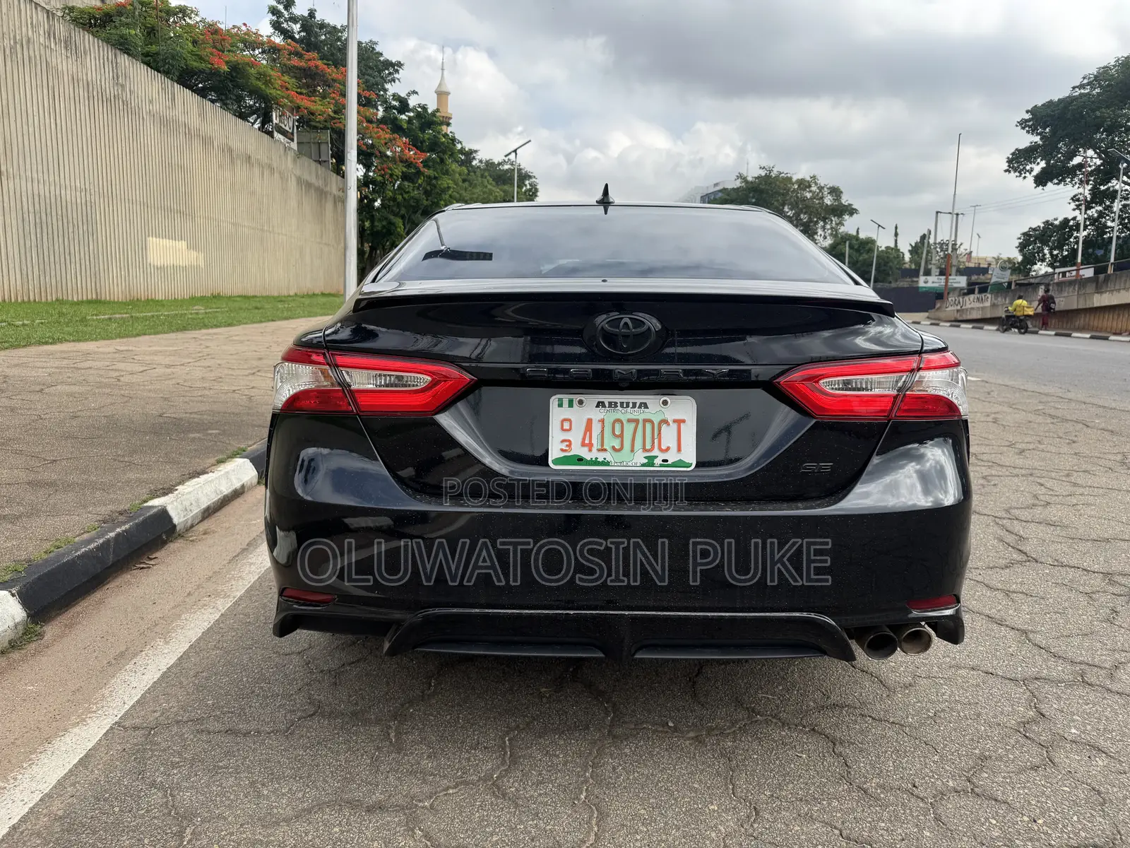 Toyota Camry LE FWD 2020 Black