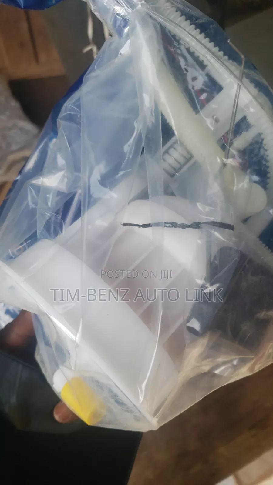 Fuel Filter E320/350 08 W211 With Sensor America.