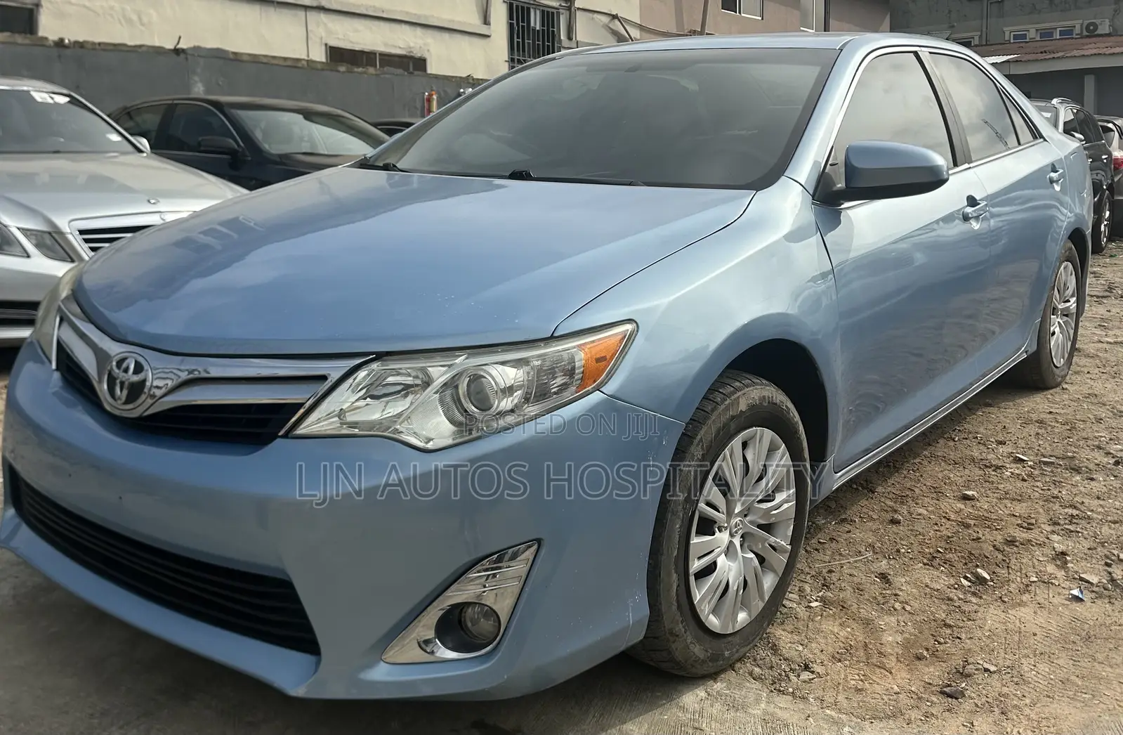 Toyota Camry LE 4dr Sedan (2.5L 4cyl 6A) 2013 Blue