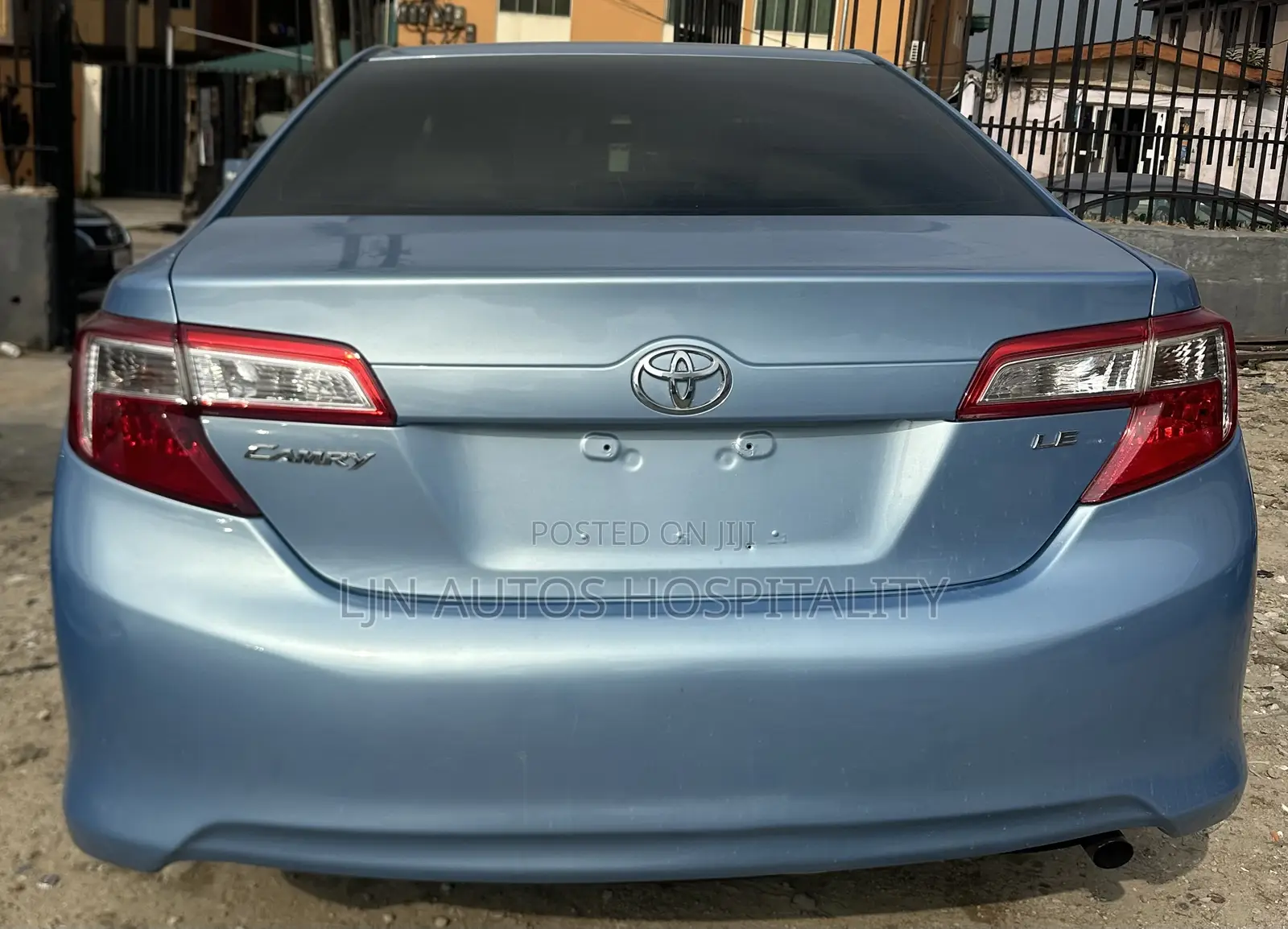 Toyota Camry LE 4dr Sedan (2.5L 4cyl 6A) 2013 Blue