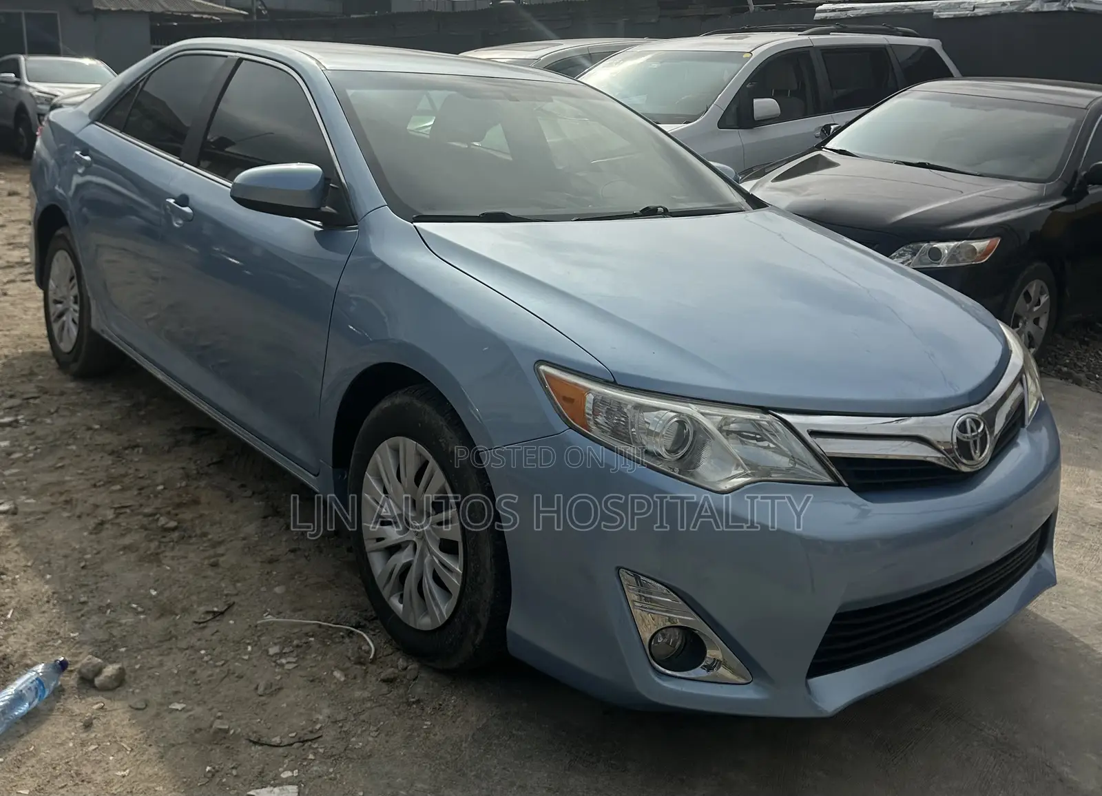 Toyota Camry LE 4dr Sedan (2.5L 4cyl 6A) 2013 Blue