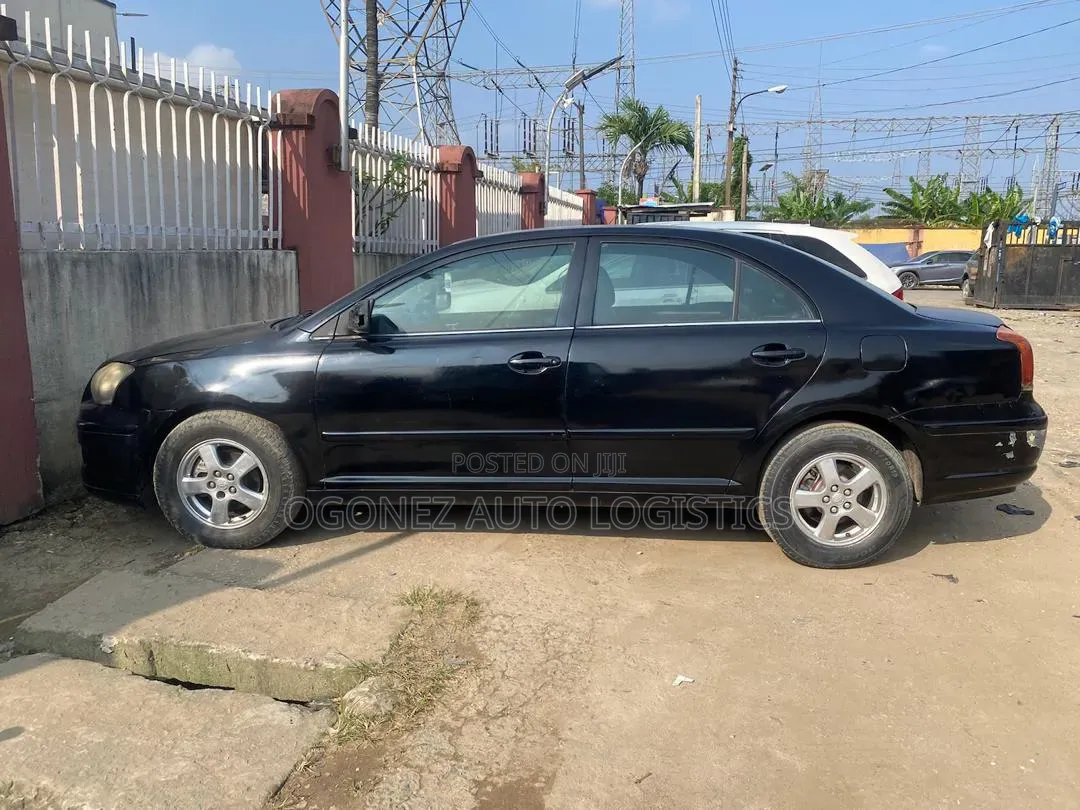 Toyota Avensis 2007 Black