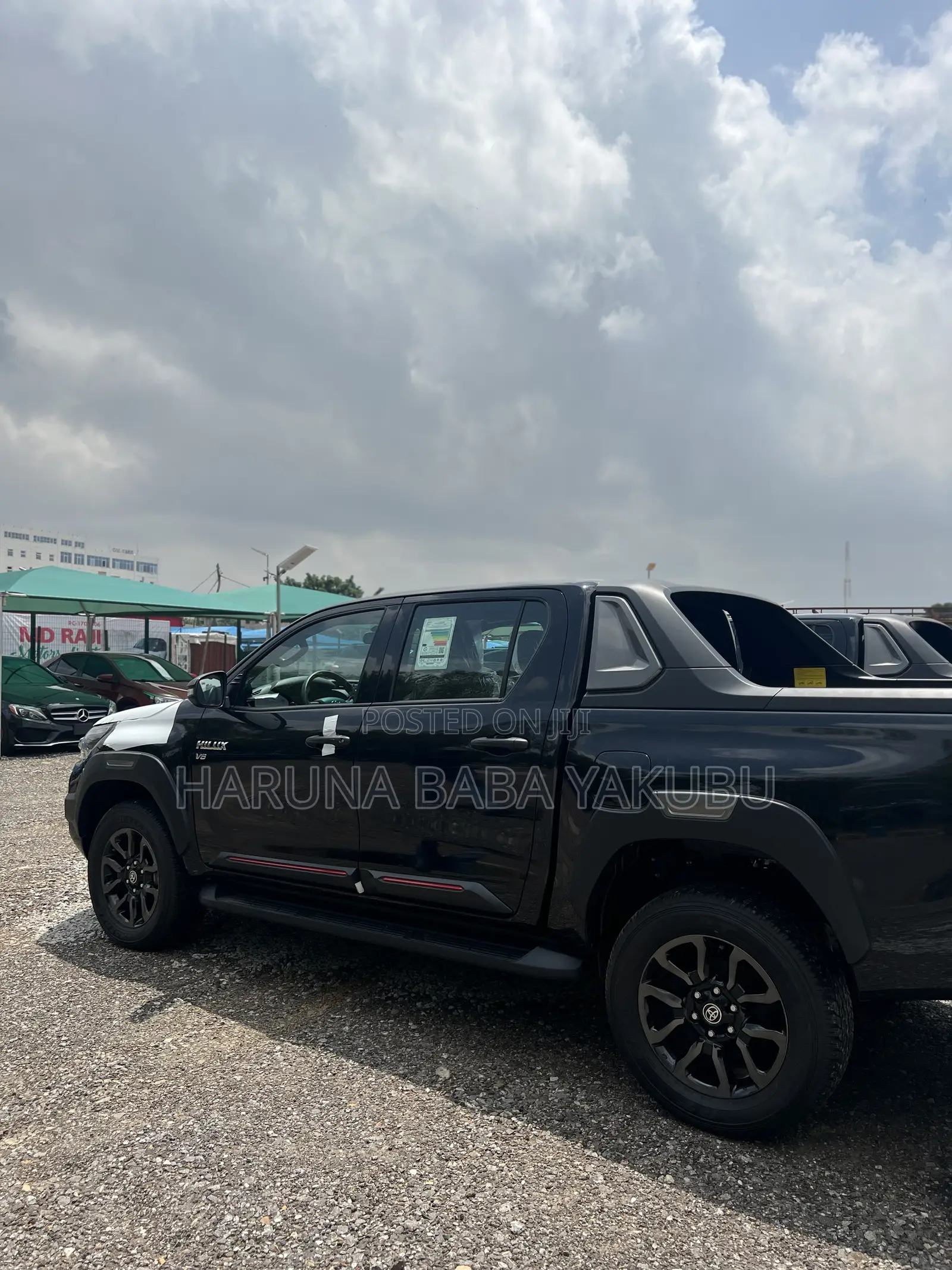 New Toyota Hilux 2025 Black