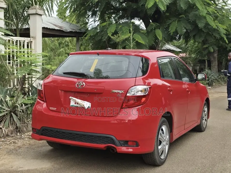 Toyota Matrix S Hatchback FWD (2.4L 4cyl 5A) 2012 Red