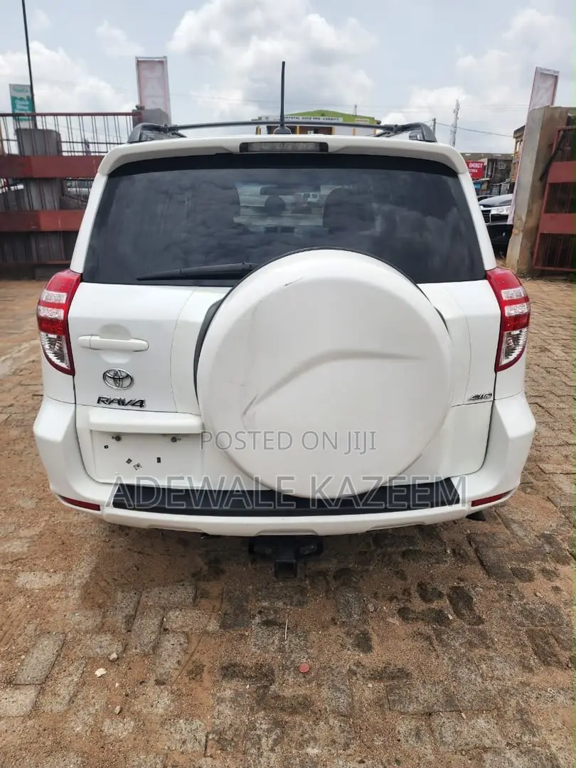 Toyota RAV4 2.5 4x4 2012 White