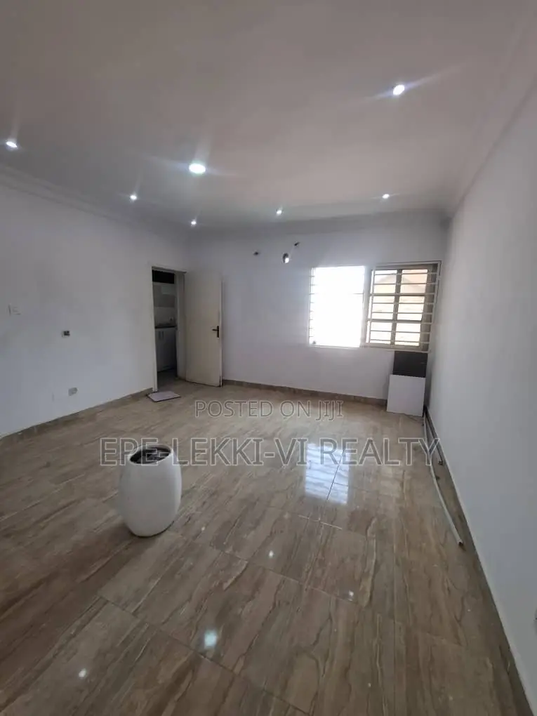 Mini Flat in Lekki Phase 1 for rent