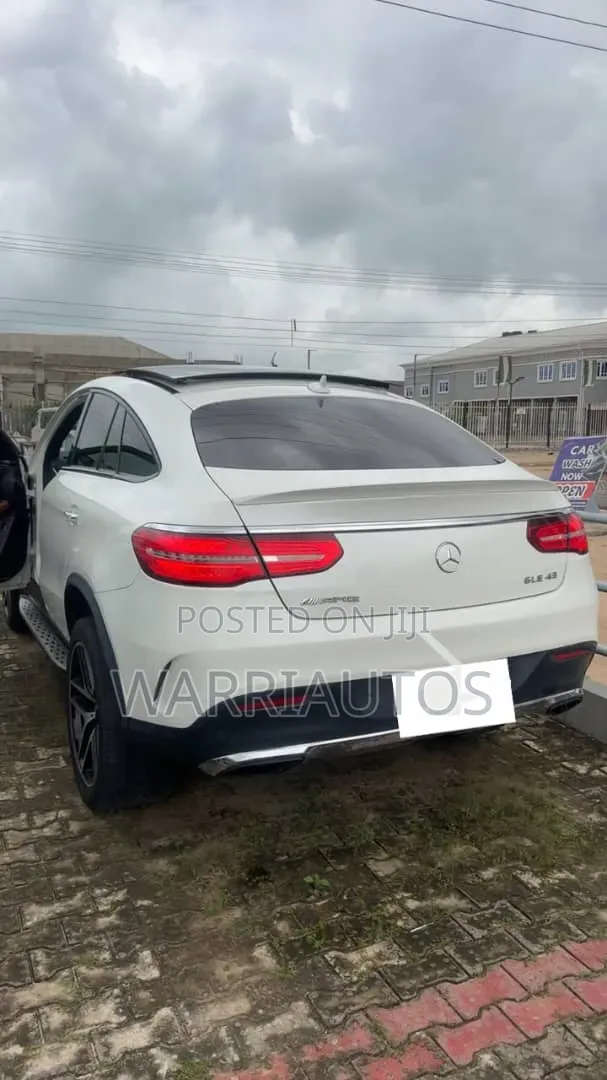 Mercedes-Benz GLE-Class 2018 White