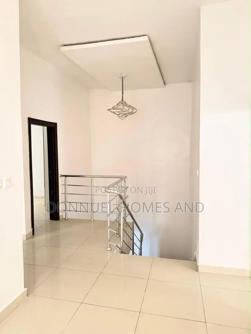 4bdrm Duplex in Ikota for rent