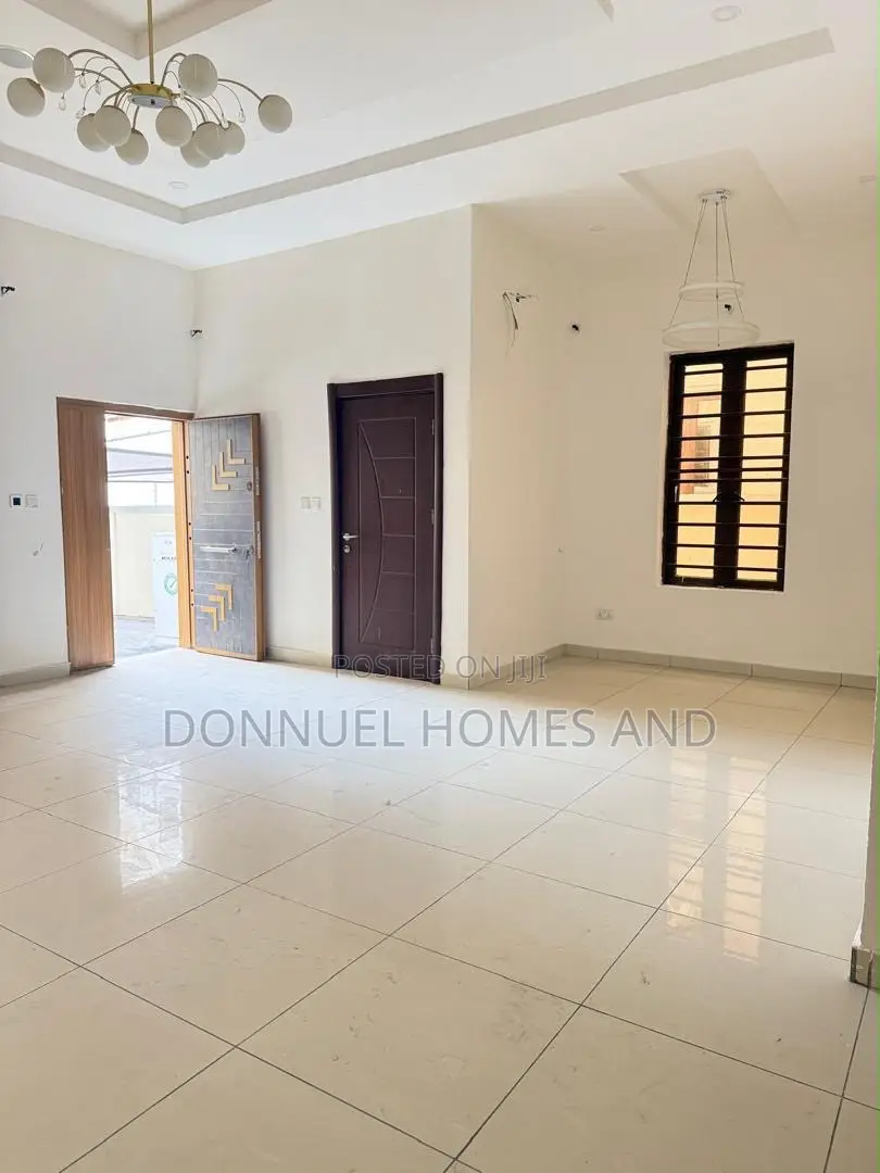 4bdrm Duplex in Ikota for rent