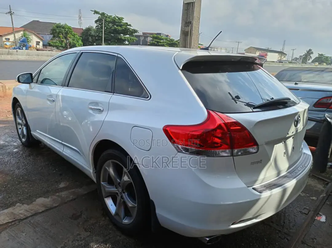 Toyota Venza 2012 White