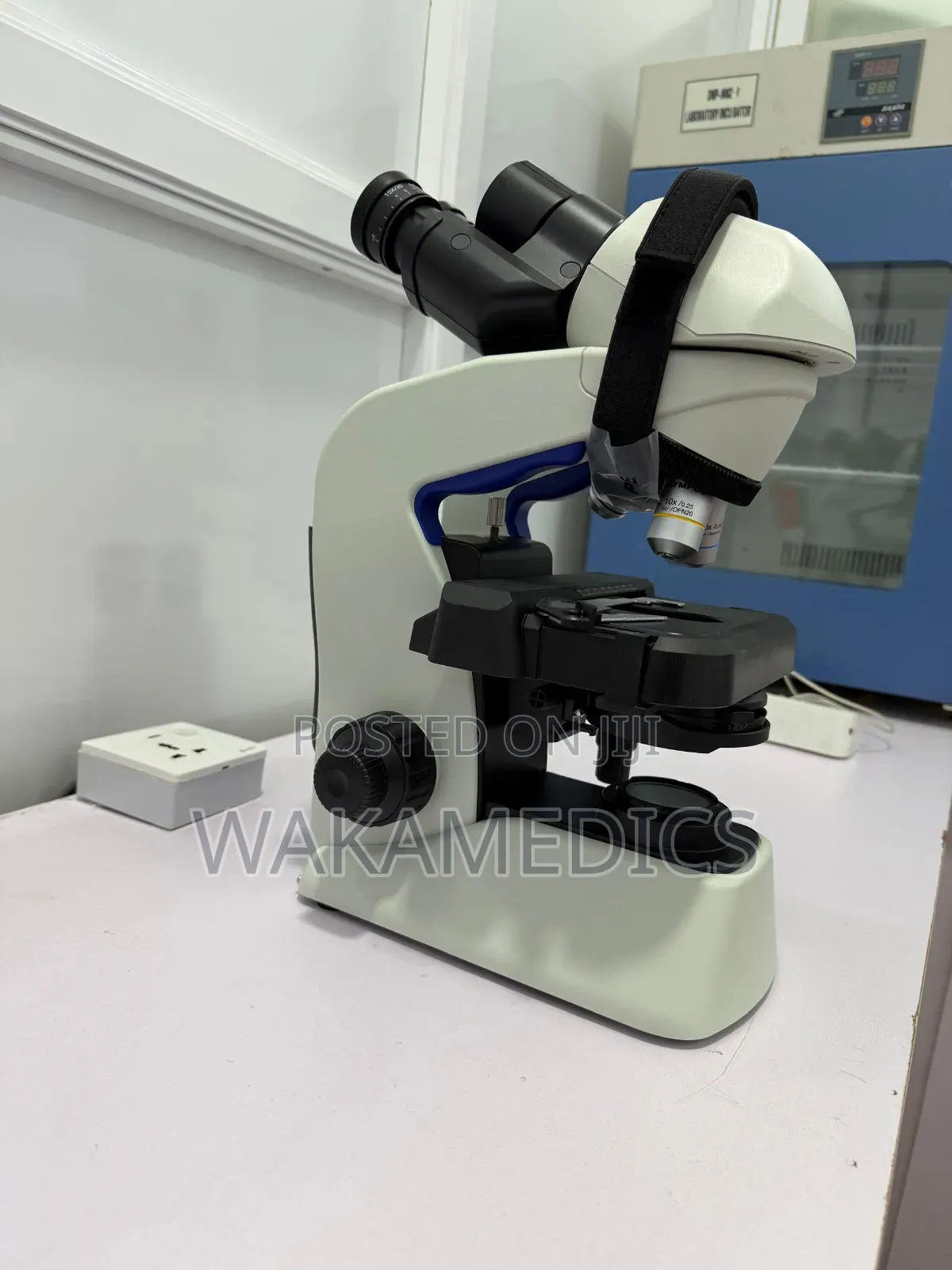 Olympus CX23 Binocular Microscope
