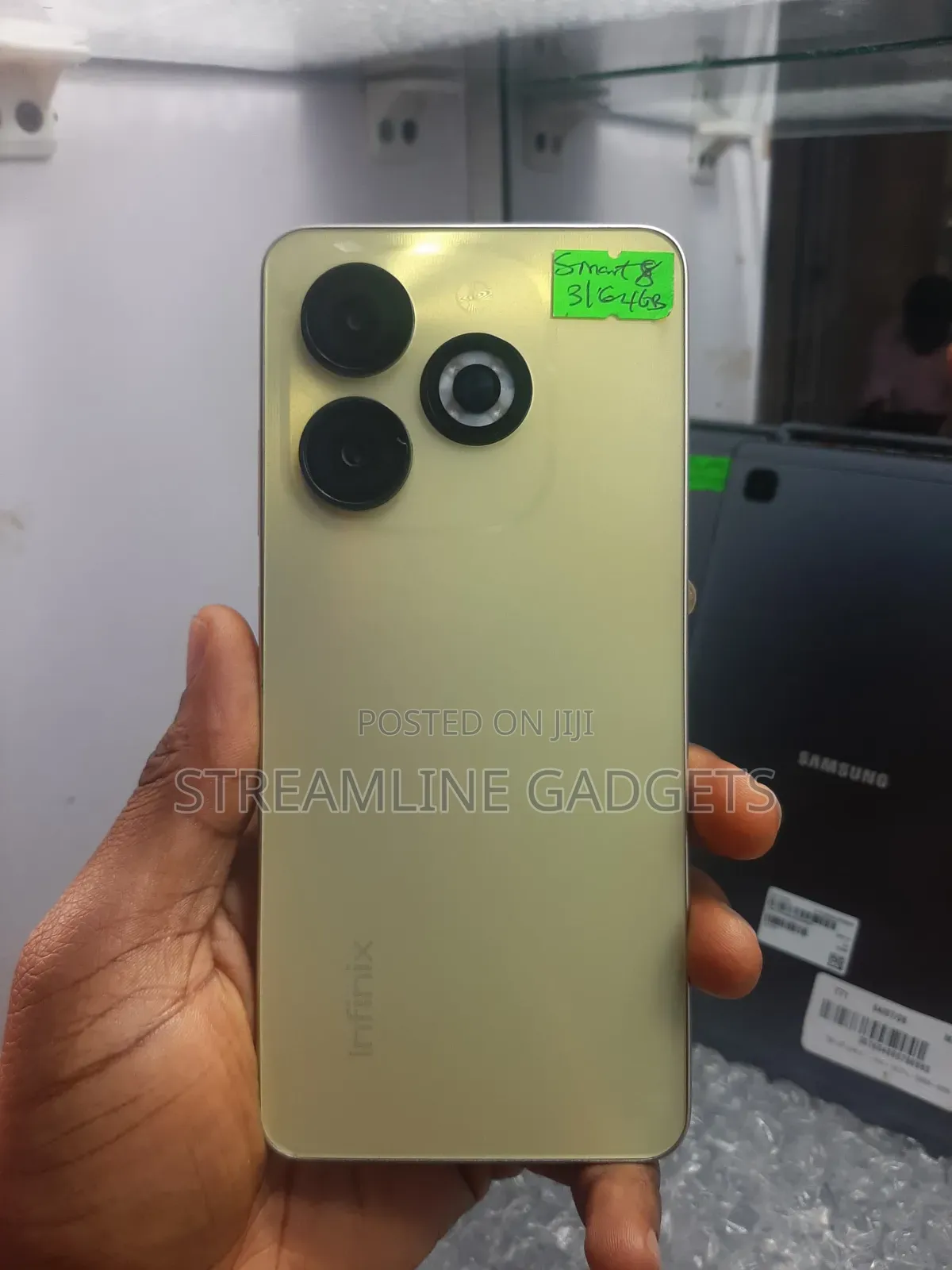 Infinix Smart 8 64 GB Gold