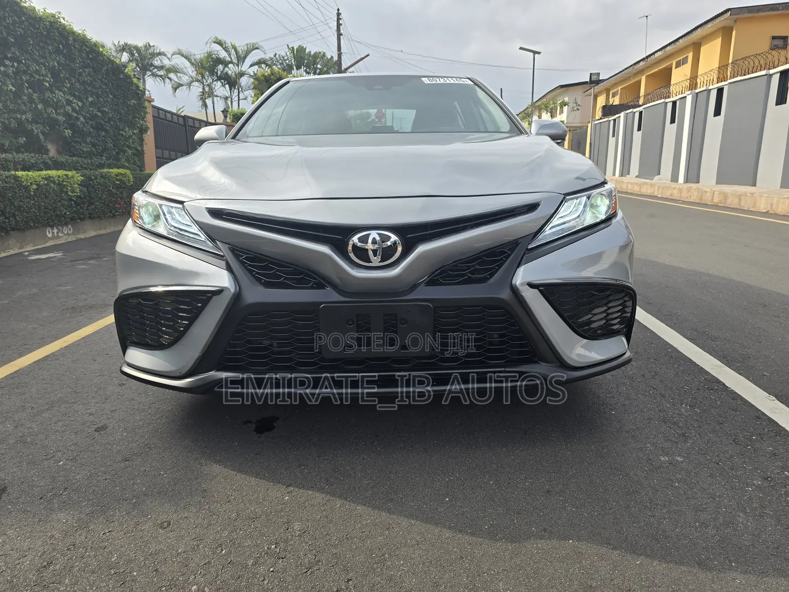 Toyota Camry SE 2021 Silver