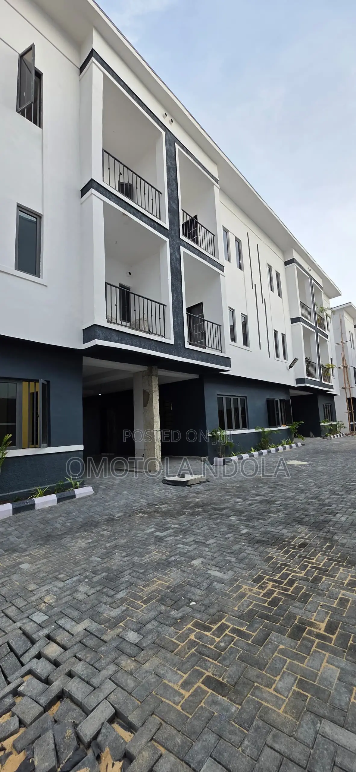 2bdrm Apartment in Atlantic View Estate, Chevron for sale