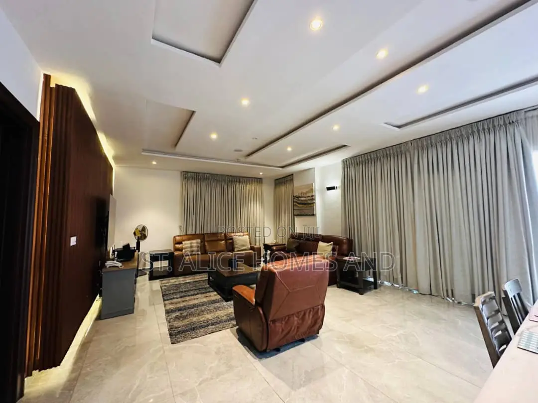 3 Bedroom Apartment With City View Balcony and Washing Machine