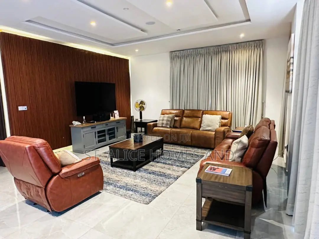 3 Bedroom Apartment With City View Balcony and Washing Machine