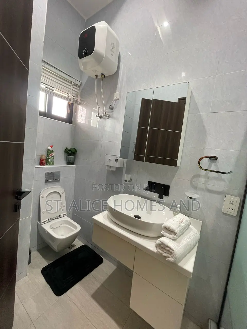 2 Bedroom Apartment With City View Balcony