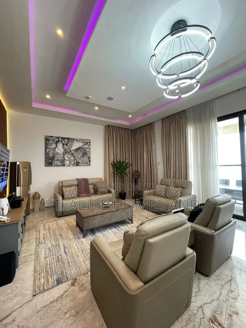 2 Bedroom Apartment With City View Balcony