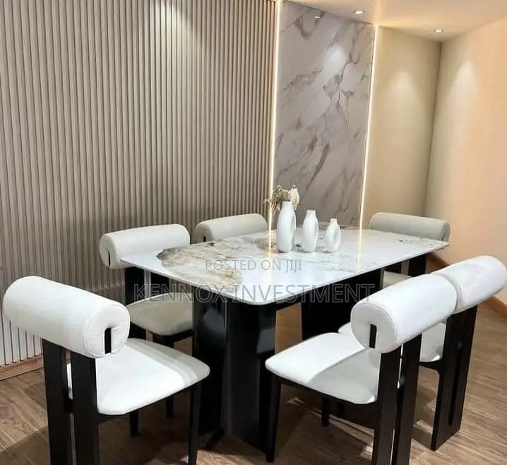 Imported High Quality 6 Seaters Marble Dining.