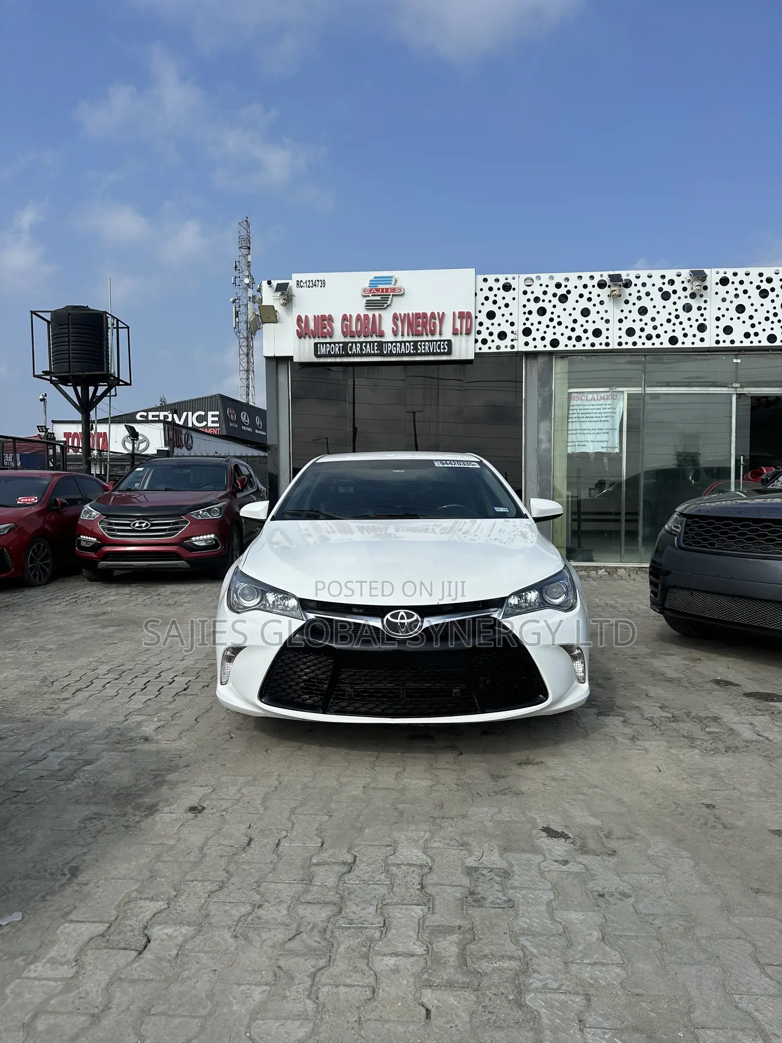 Toyota Camry SE 4dr Sedan (2.5L 4cyl 6A) 2015 White