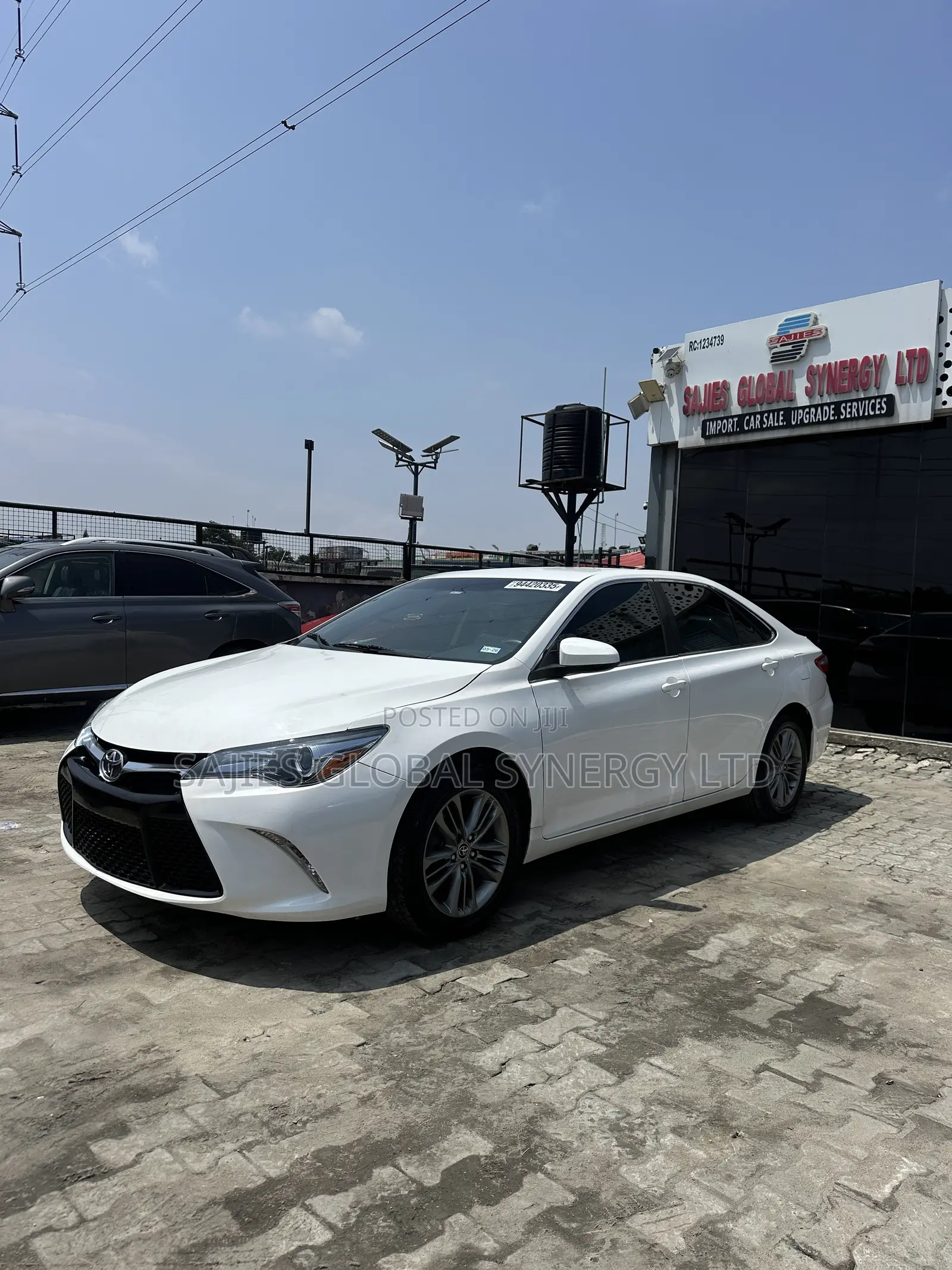 Toyota Camry SE 4dr Sedan (2.5L 4cyl 6A) 2015 White