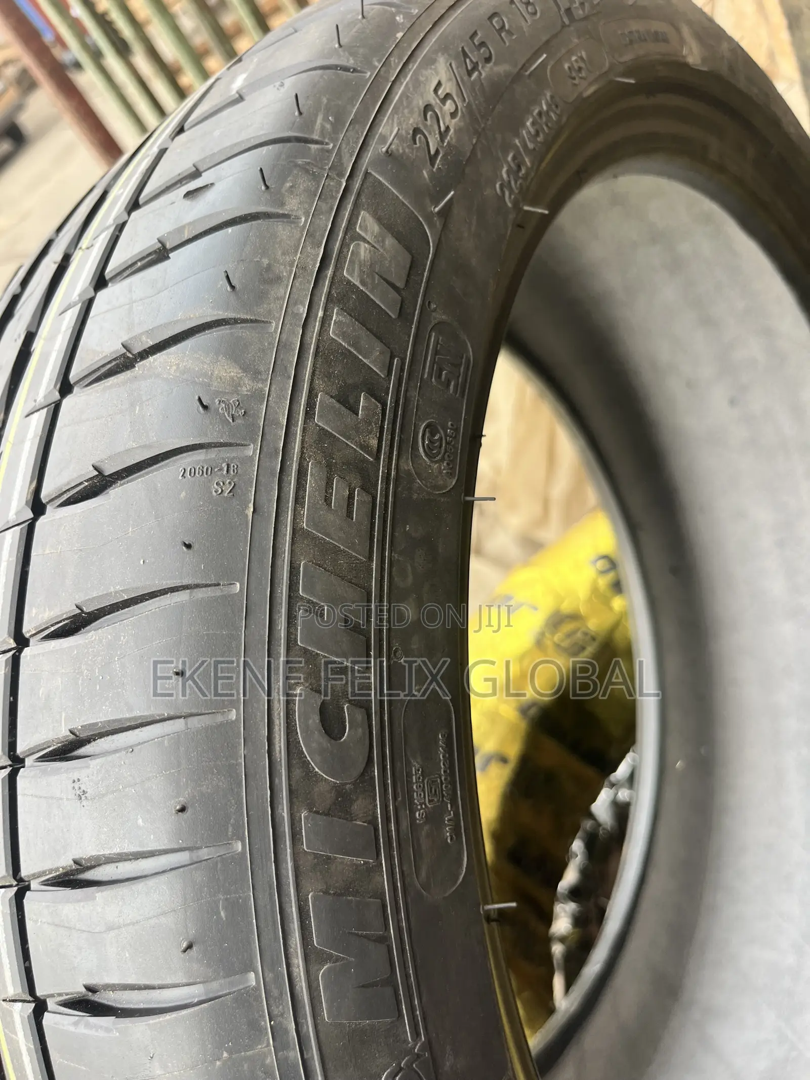 225/45/18 Run Flat Michelin