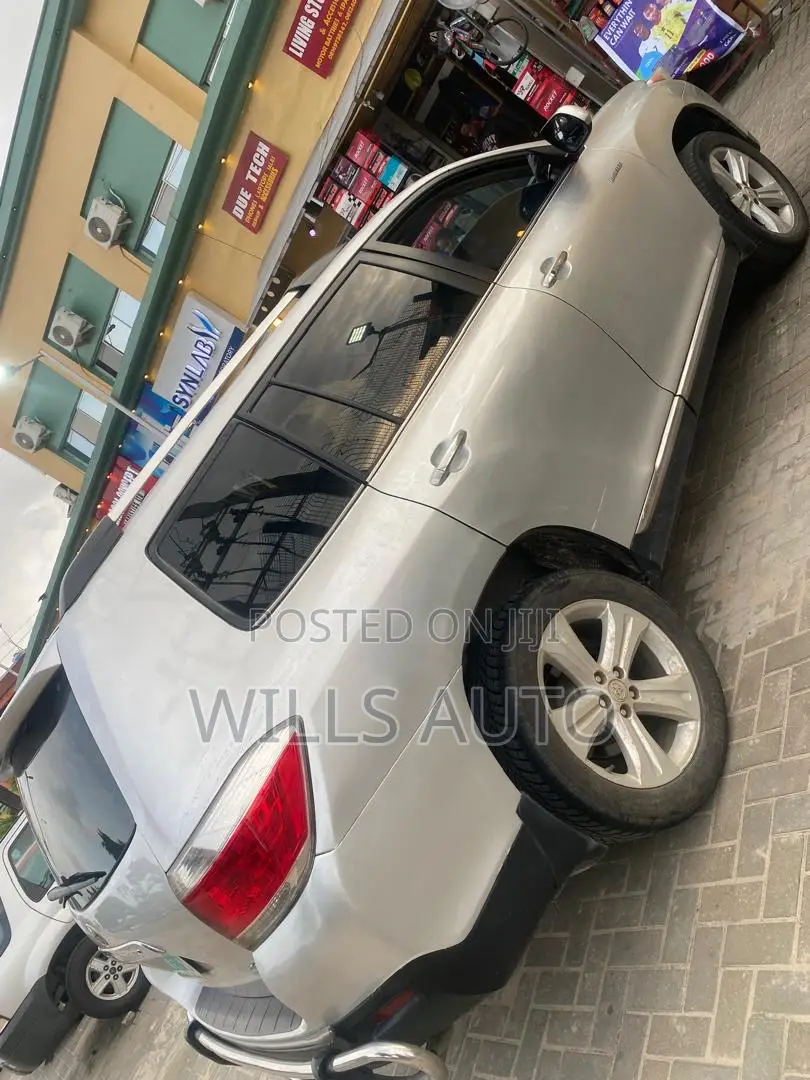 Toyota Highlander 2012 Silver