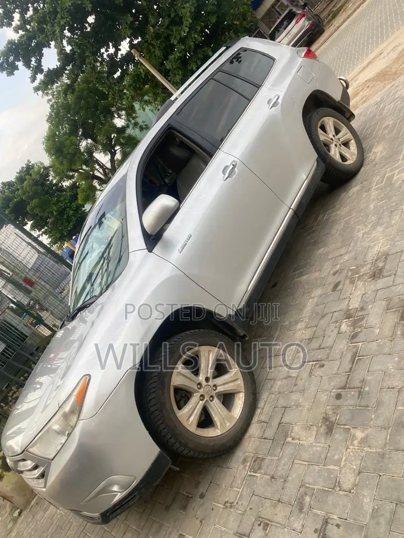 Toyota Highlander 2012 Silver