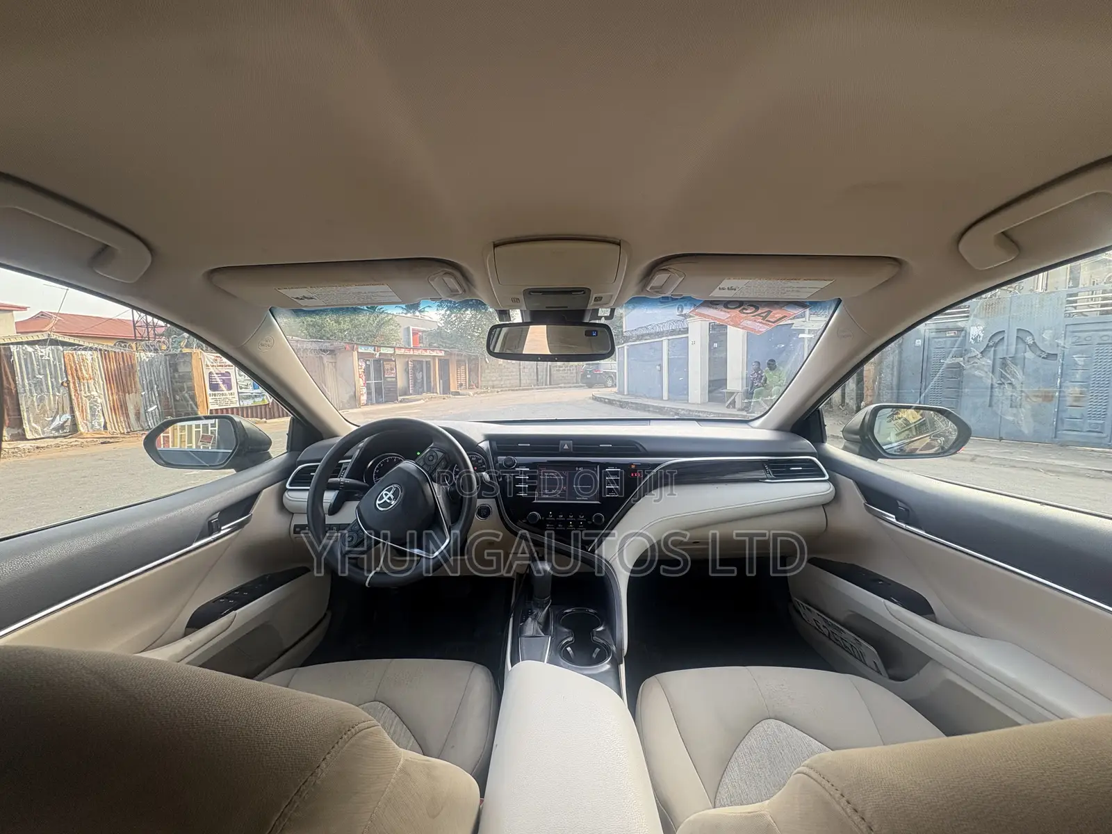 Toyota Camry LE FWD (2.5L 4cyl 8AM) 2018 Blue