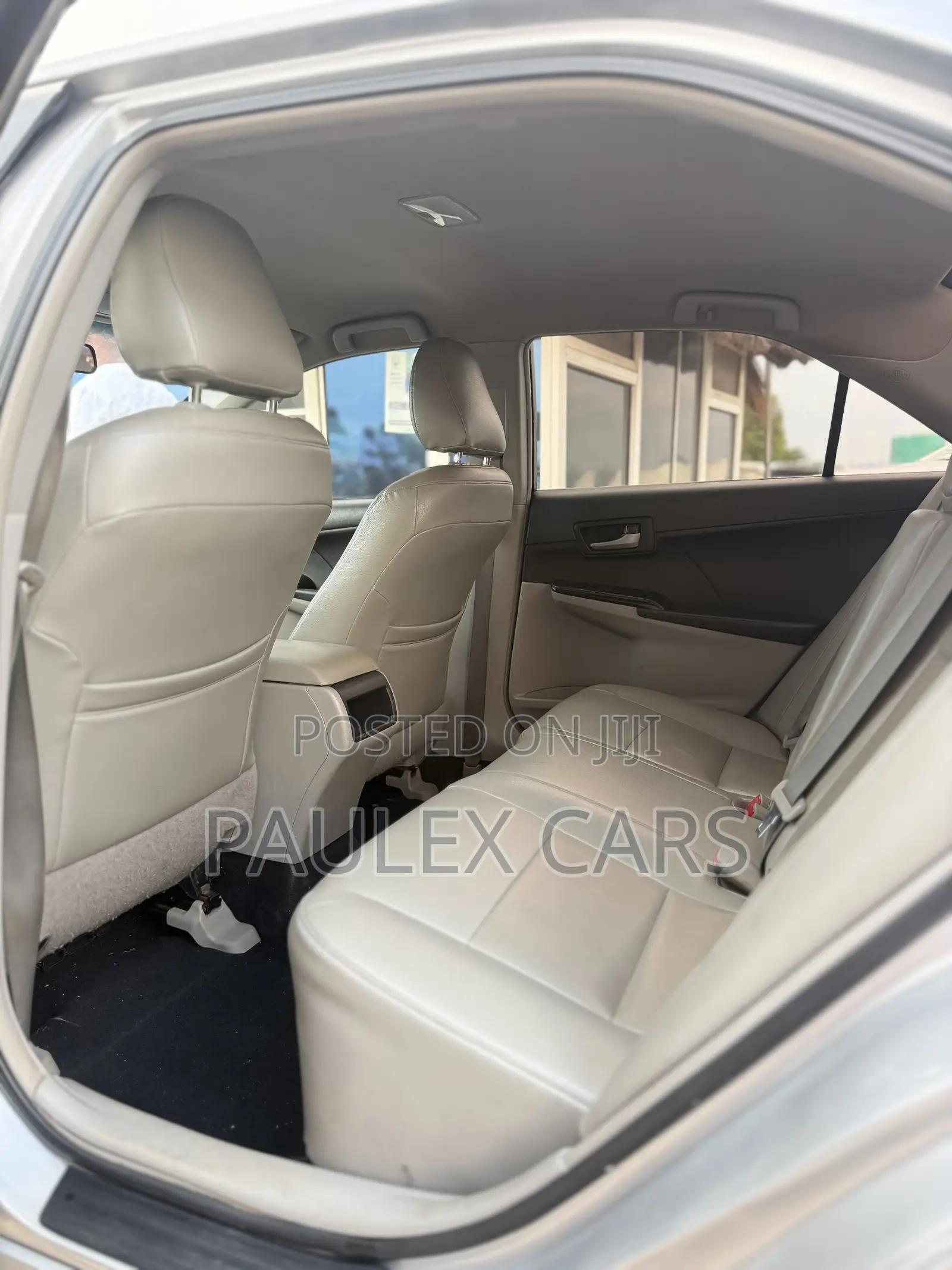 Toyota Camry LE 4dr Sedan (2.5L 4cyl 6A) 2013 Silver