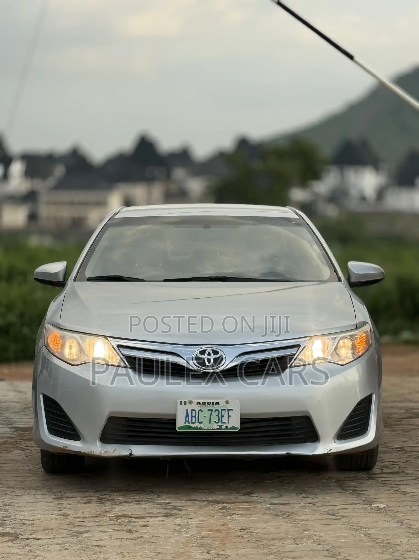 Toyota Camry LE 4dr Sedan (2.5L 4cyl 6A) 2013 Silver