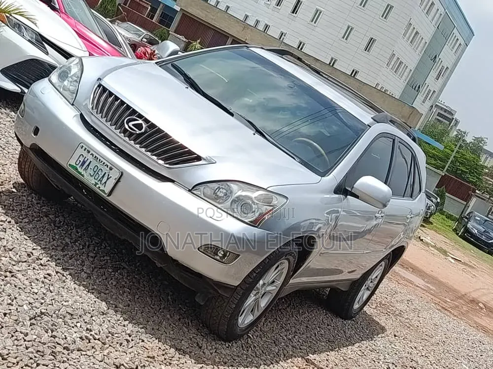 Toyota Camry 2010 Silver