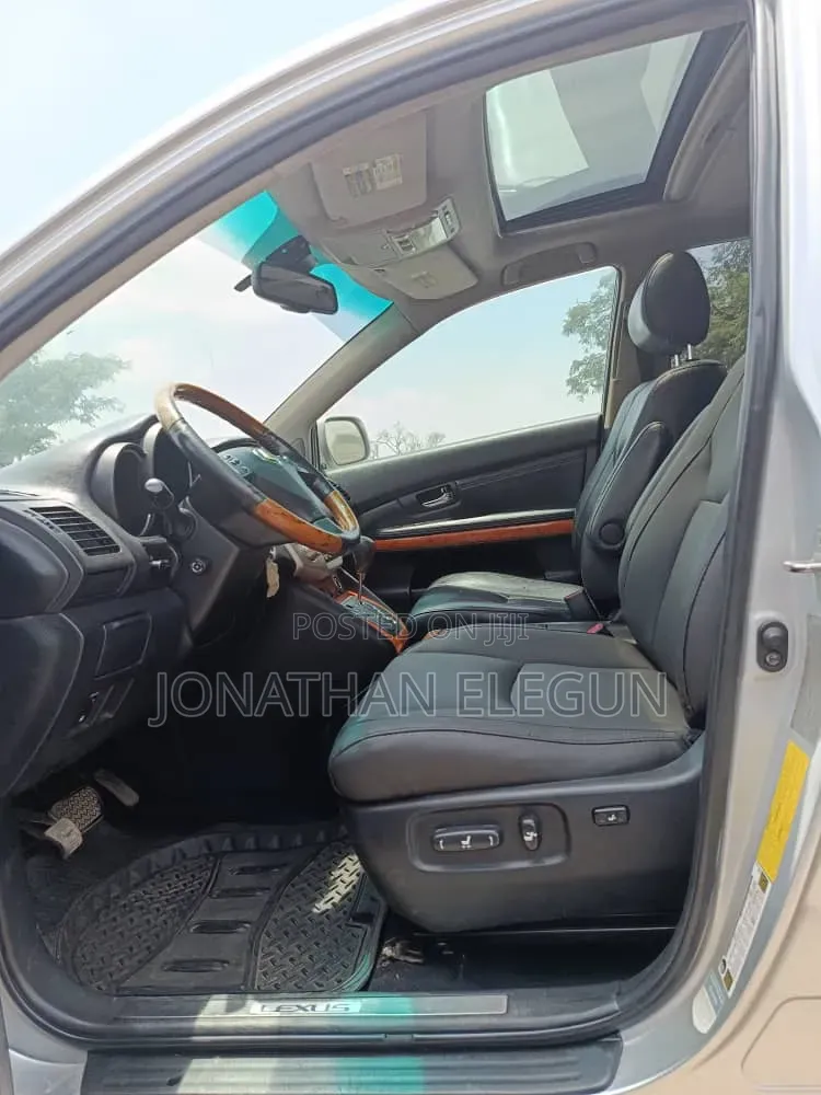 Toyota Camry 2010 Silver