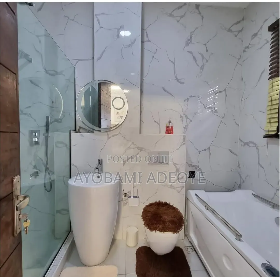 Furnished 3bdrm Apartment in Ikoyi Heights, Falomo for rent